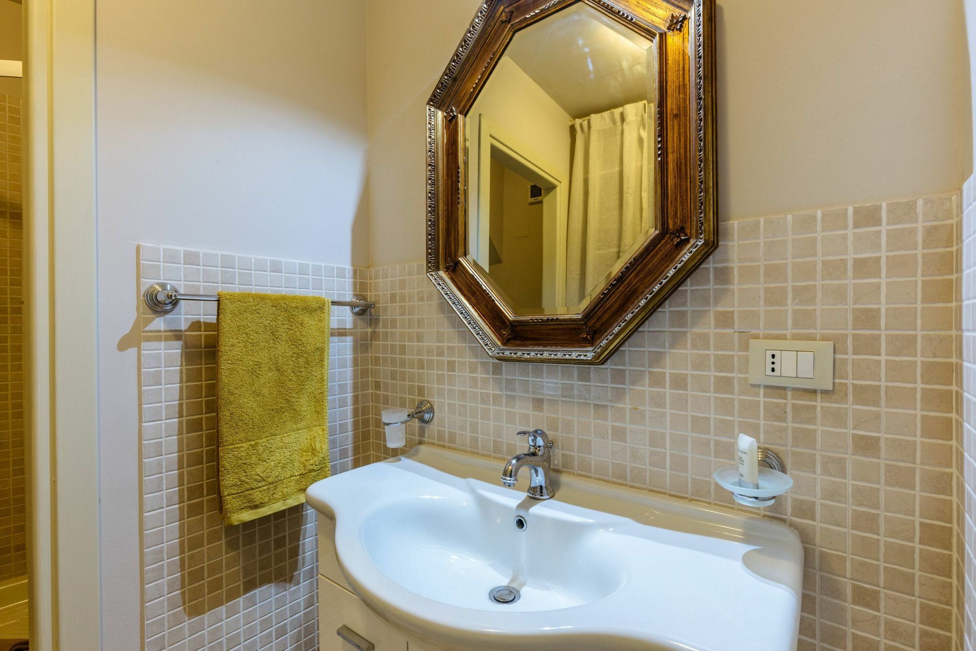 Sant'Elia Prestige Apartment With Balcony パレルモ エクステリア 写真