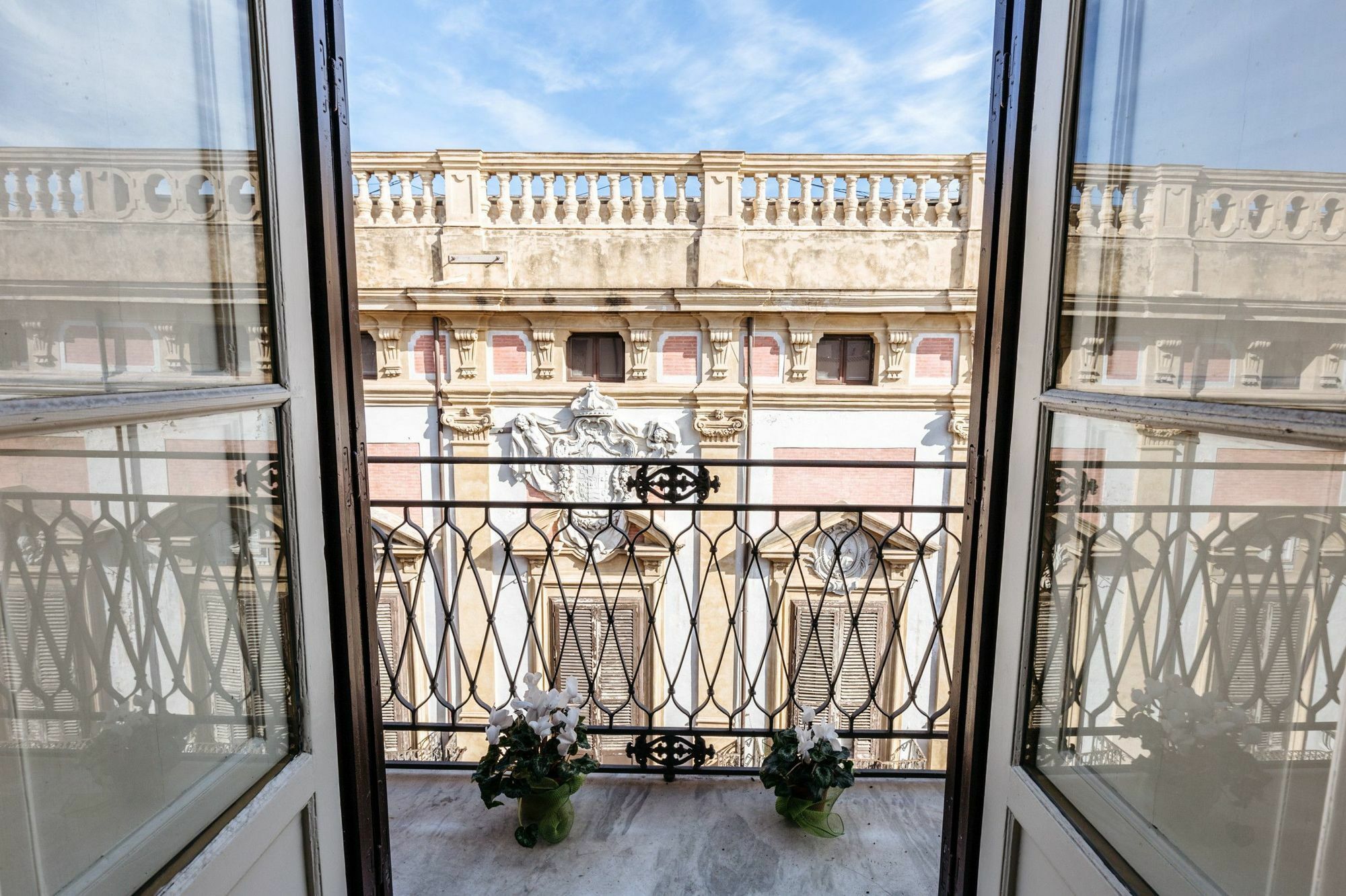 Sant'Elia Prestige Apartment With Balcony パレルモ エクステリア 写真